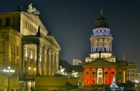 Schauspielhaus und Französischer Dom am Gendarmenmarkt in Berlin